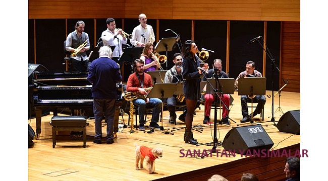 Açılış konserinde Emin Fındıkoğlu +12 + Biju!