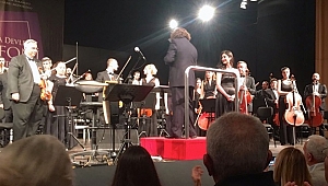 Soprano Ayşe Şenoğul'a büyük alkış