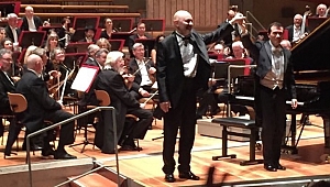 Özgür Aydın Berlin Senfoni ile Beethoven çalıyor...