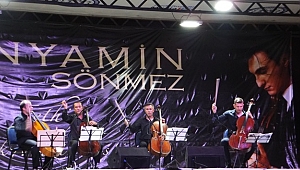 Beşkazâ Meydanında Çello Coşkusu