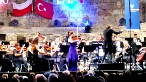 Türk-Polonya Dostluğu İDSO'da kadın sanatçılarla kutlandı