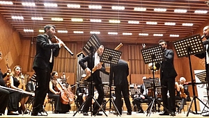 Plak gibi Haydn çalan orkestra...