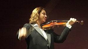 Jülide Yalçın Sofya'da Mozart 5 çalacak