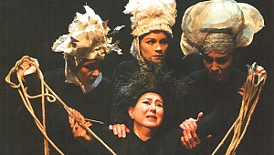 Tüm Dünya Bernarda Alba'nın Sahnesinde (*)