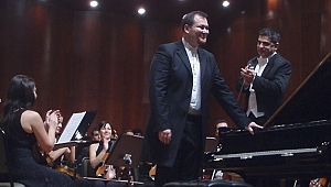 İstanbul ve Berlin Konserlerinin Solisti Gökhan Aybulus