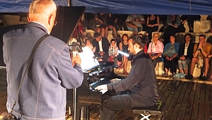 Eylül mehtabında Kaş Klasik Müzik Festivali