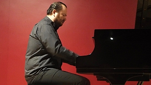 Gökhan Aybulus Müzikalitenin Doruklarında
