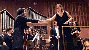 Chloe van Soeterstede: Genç, Zarif ve Müzikal Şef
