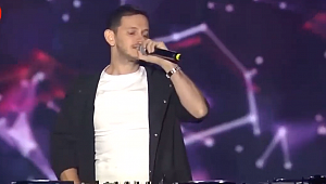 DJ Burak Yeter ile Cecilia Krull'a eşlik edecekler...