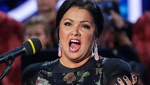 Soprano Anna Nebretko Koronadan Hastanede