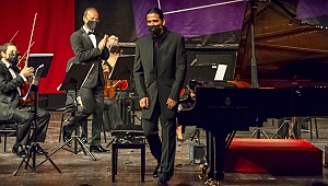 Antalya Senfoni Atatürk’ü J. S. Bach’la Andı