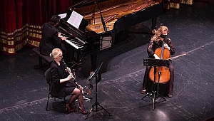Aşk, Ölüm, Zaman ve Triad