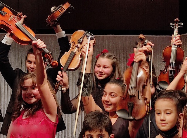 Ankara CAKA Keman Öğrencilerinden Yeni Yıl Konseri 