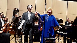 Bir Genç Orkestra Şefinin Yola Çıkışı...
