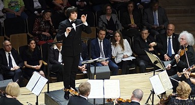 Sonsuz Yankılar: Rachmaninov'un Kalbinden Çaykovski'nin Yazgısına
