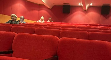 Program Kitapçıkları ve Bilet Fiyatları Üzerine