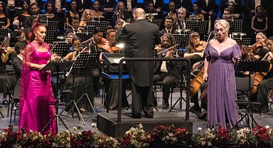 Yevgeni Onegin'in Operası Yerine Konseri