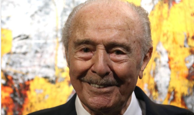 SCAMV Onur Ödülü Altın Madalyası Yüksel Erimtan'a