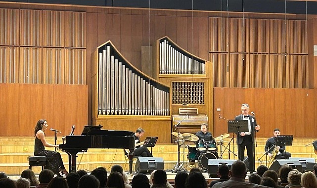 Aşkın Caz Melodileriyle Unutulmaz Bir Akşam