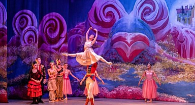 Antalya Operası'nda Bir Yeni Yıl Klasiği