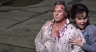 Tosca, Atina'da Operatik Fırtına