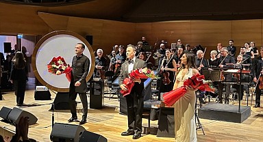 Görsel, İşitsel, Deneysel Bir Gösteri