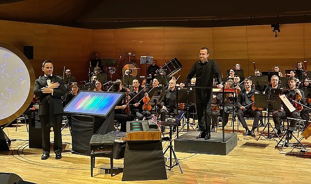 Görsel, İşitsel, Deneysel Bir Gösteri