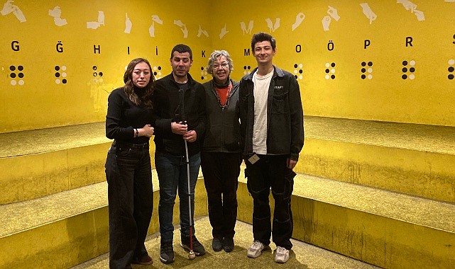 Karanlıkta ve Sessizlikte Diyalog