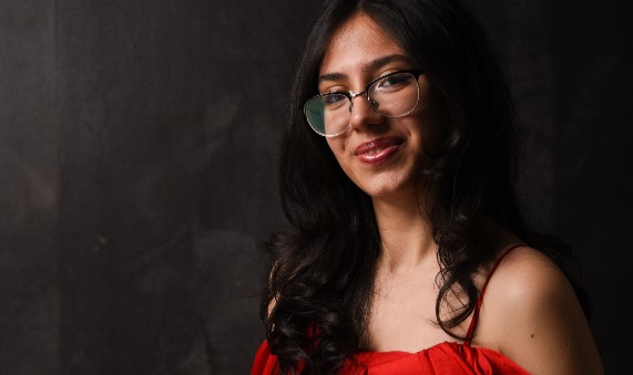 Arya Su Gülenç'ten Formdan Renge