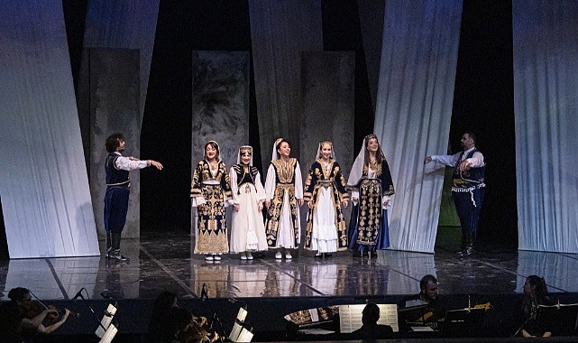 Opera'da Nefes ve Hiçlikte İhtimal Üzerine