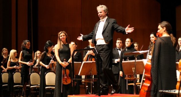 Sezonu 2 Ekim'de Vadim Repin'le açıyor