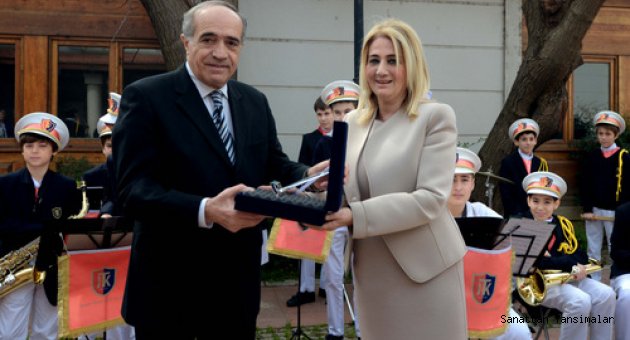 Tarihi bando çalgılarını MÜZİKSEV’e bağışladı