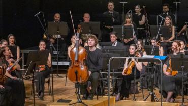 Mikkelsen ve Philippe ile Harika Konser Akşamı