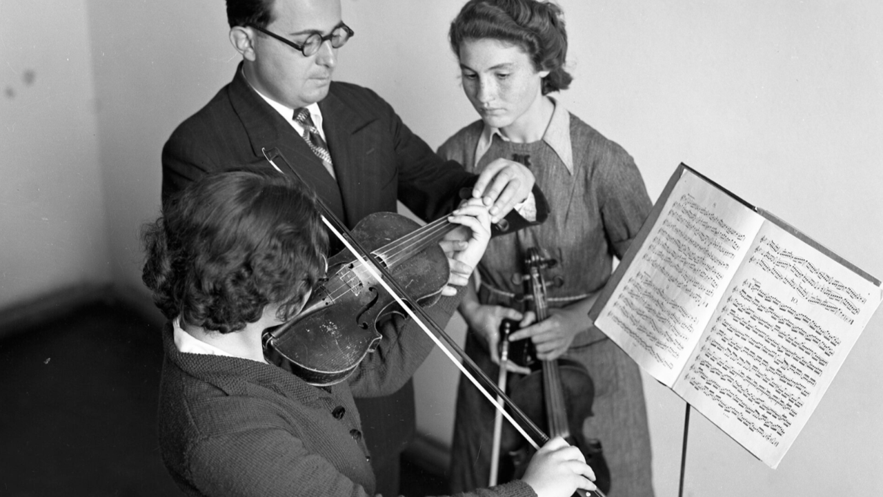 Yetenekli Bir Öğrenciye Kim Ders Vermelidir?