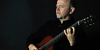 Çek gitarist Pavel Steidl çalıyor: İthaka