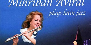 Mihriban Aviral Latin Caz Çalıyor